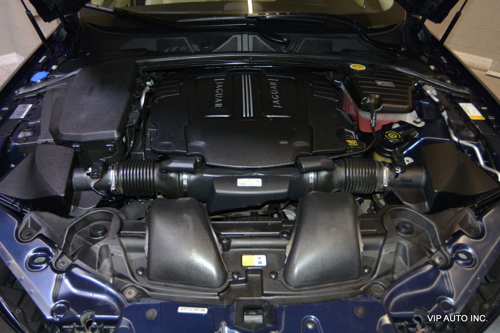 Used 2012 Jaguar XF image 33