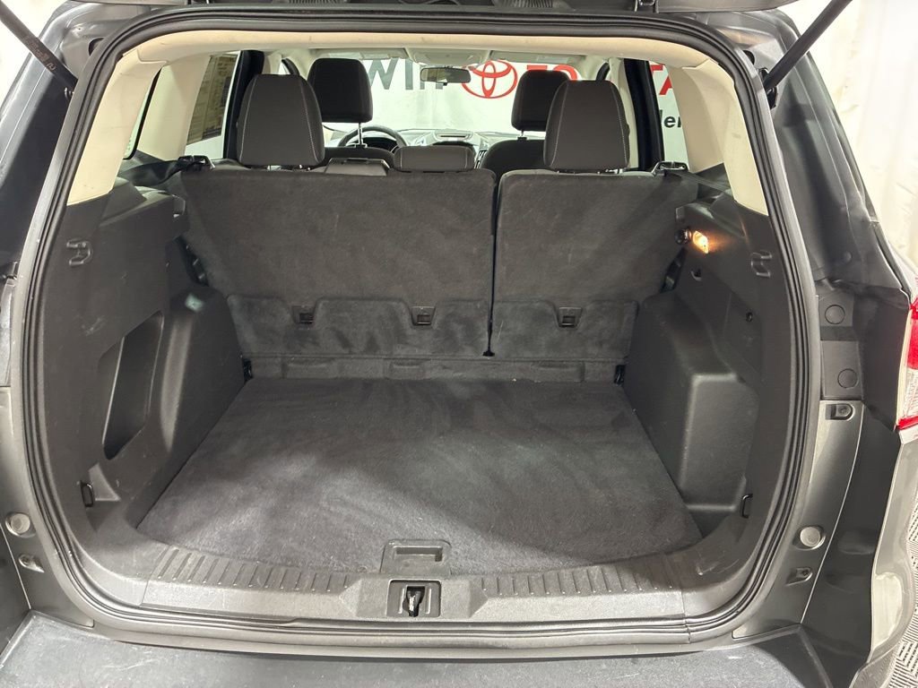 Used 2016 Ford Escape SE w/ Equipment Group 201A AWD/4WD image 18