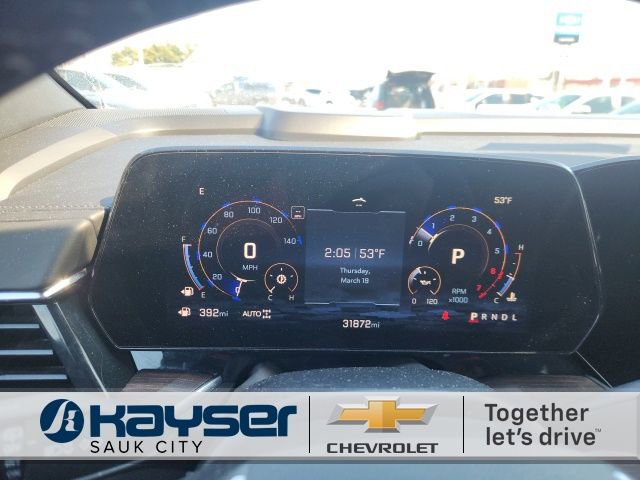 Used 2025 Chevrolet Suburban Z71 image 15