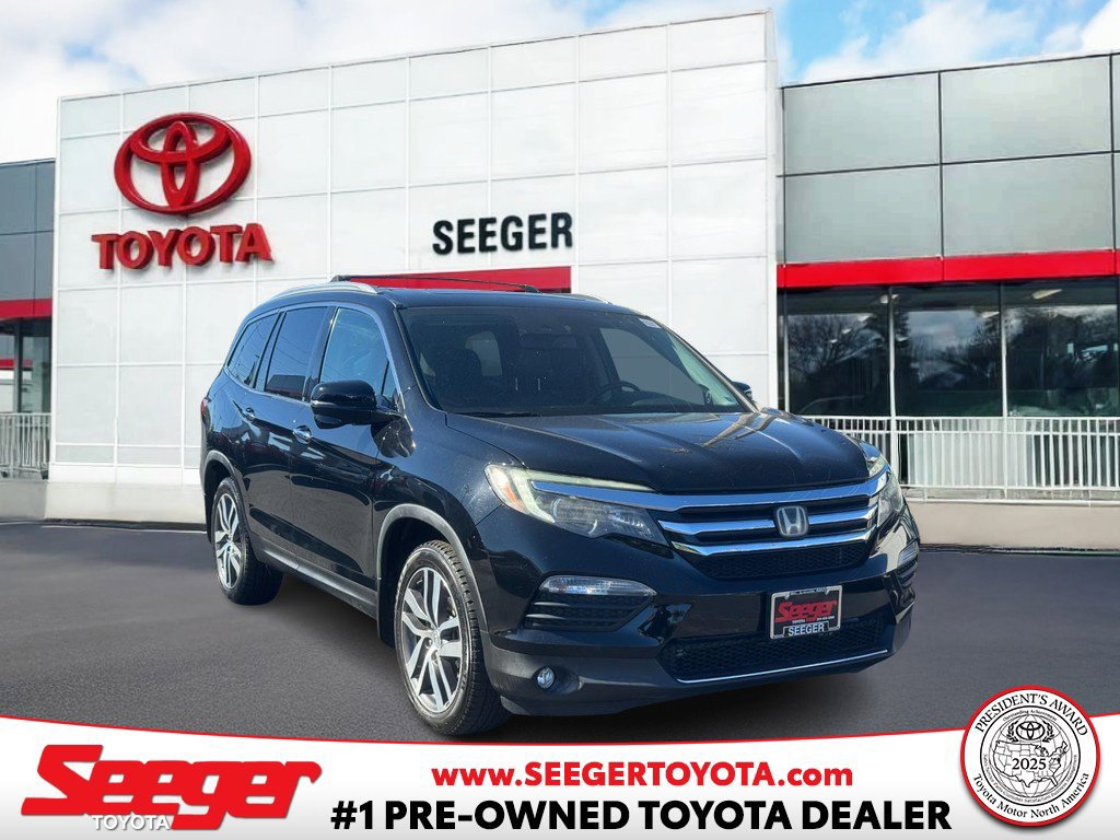 Used 2016 Honda Pilot Touring image 1
