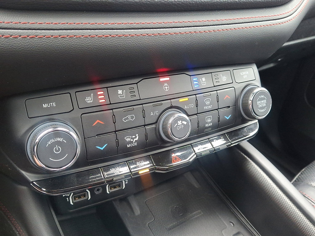 Used 2023 Dodge Durango R/T image 28