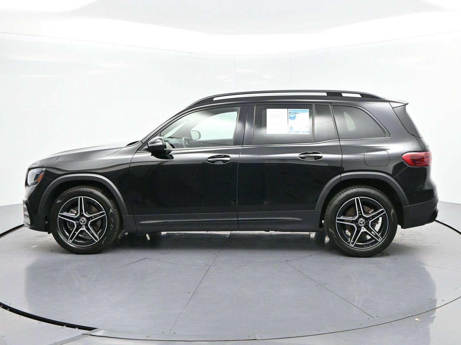 Used 2024 Mercedes-Benz GLB 250 image 4
