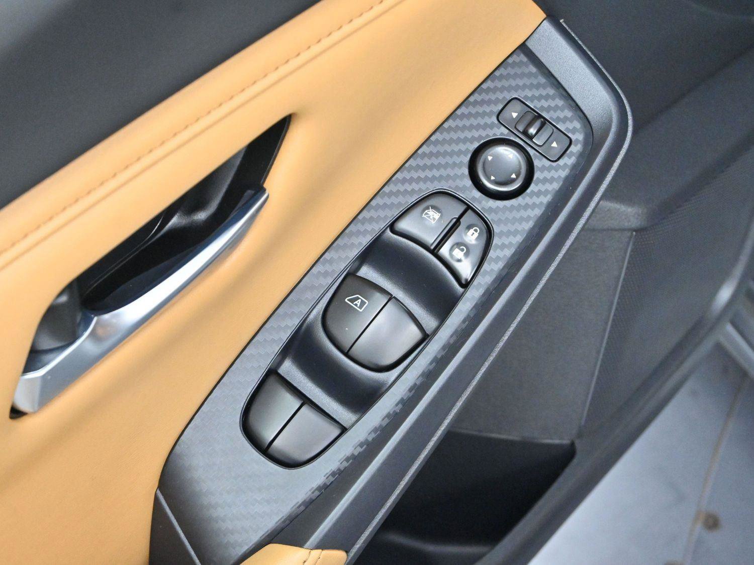 Used 2023 Nissan Sentra SV w/ SV Premium Package FWD image 10