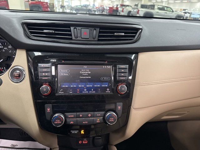 Used 2019 Nissan Rogue SL w/ Premium Package image 29