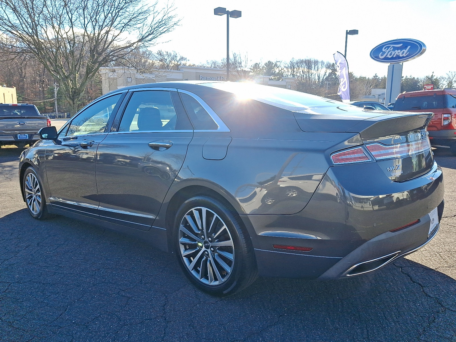 Used 2018 Lincoln MKZ Select w/ Select Plus Package image 4