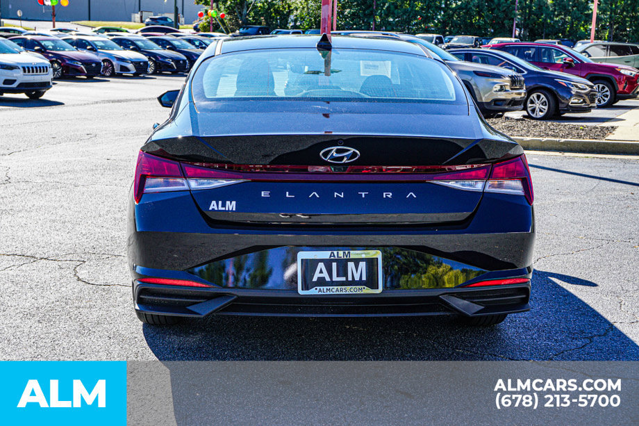 Used 2023 Hyundai Elantra SEL FWD image 10
