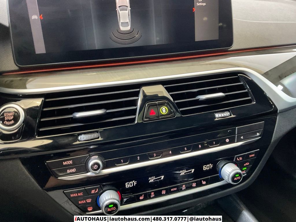 Used 2022 BMW 540i w/ Convenience Package image 30