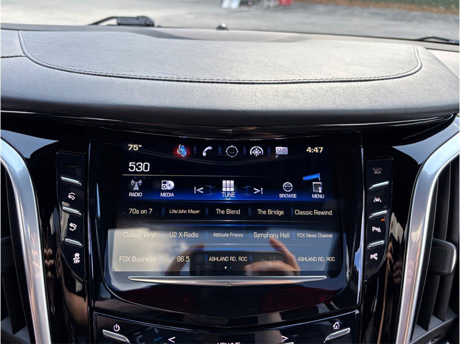 Used 2020 Cadillac Escalade Platinum AWD/4WD image 33