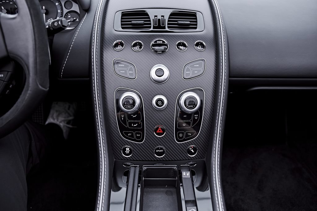 Used 2016 Aston Martin DB9 GT RWD image 77