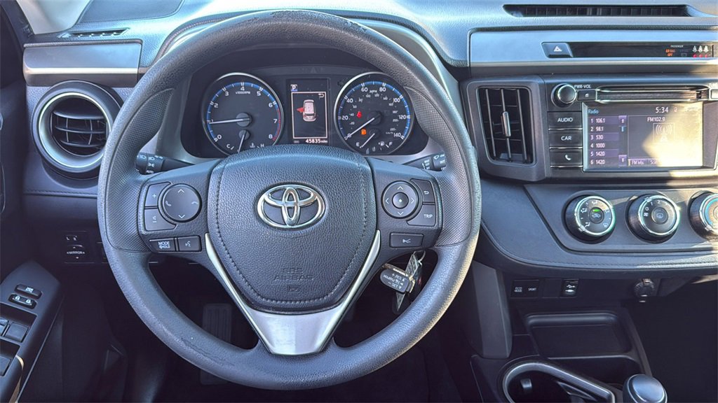 Used 2018 Toyota RAV4 LE image 19