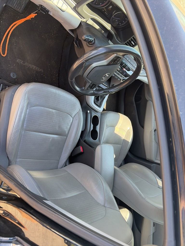 Used 2017 Hyundai Elantra Limited w/ Limited Ultimate Package 09 FWD image 2