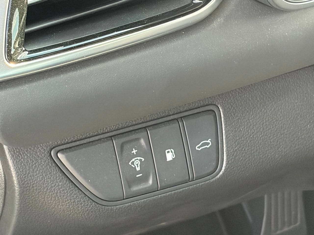 Used 2026 Genesis G70 2.5T RWD image 9