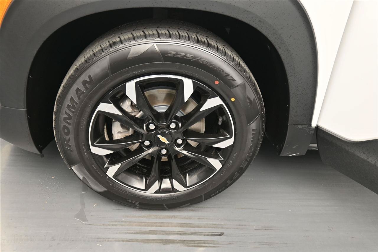 Used 2022 Chevrolet TrailBlazer LT w/ Convenience Package FWD image 18