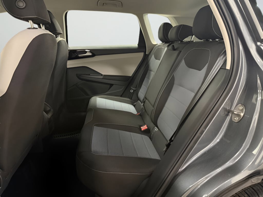 New 2026 Volkswagen Taos S image 19