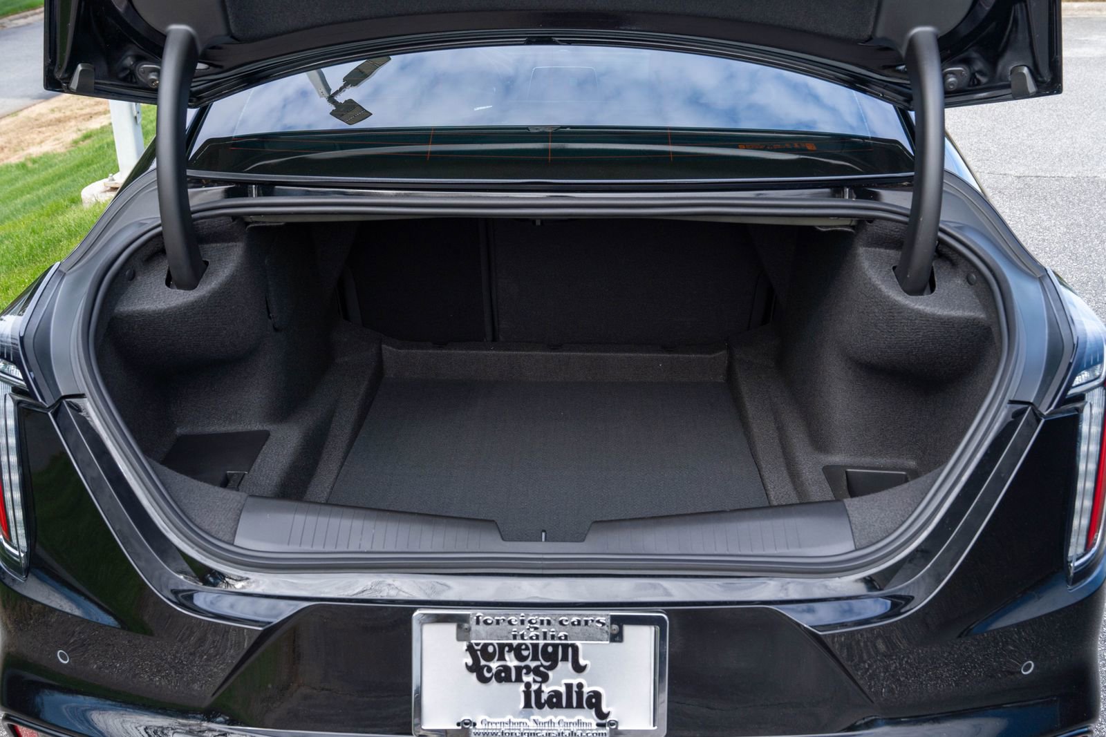 Used 2026 Cadillac CT4 V RWD image 14
