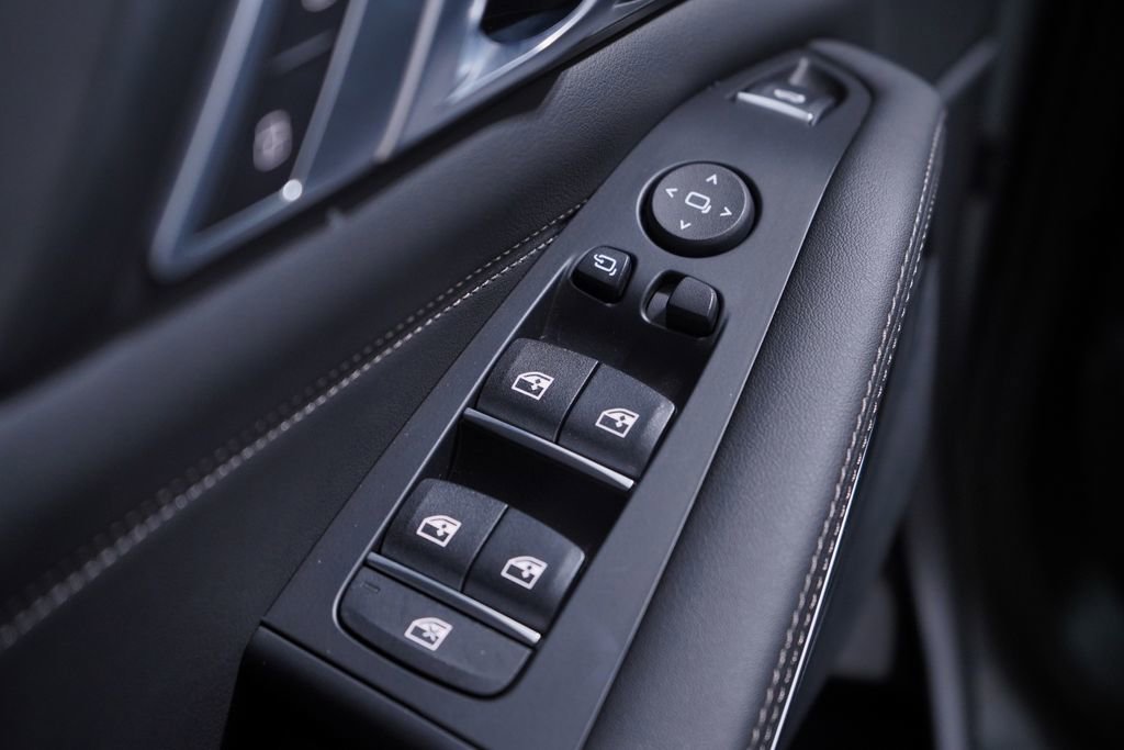 Used 2026 BMW X7 xDrive40i w/ M Sport Package AWD/4WD image 17