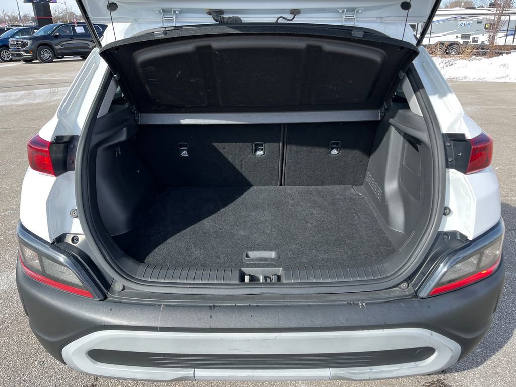 Used 2022 Hyundai Kona SE image 27