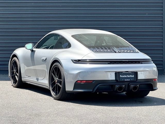 Used 2025 Porsche 911 Carrera 4 GTS AWD/4WD image 3