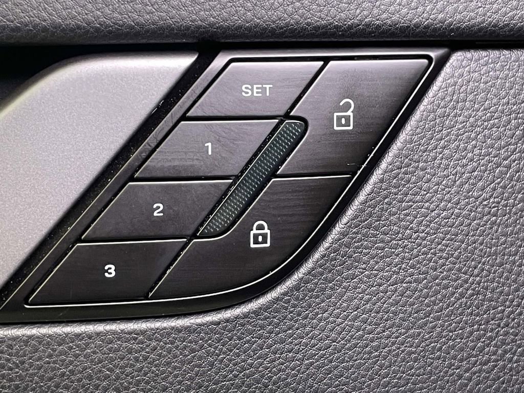 Certified 2025 Porsche 911 Carrera image 35