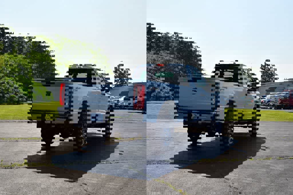 New 2025 Ford F350 XLT image 3