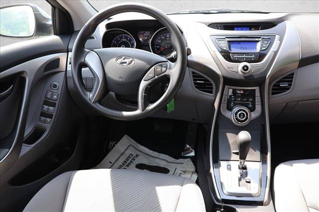 Used 2013 Hyundai Elantra GLS FWD image 23