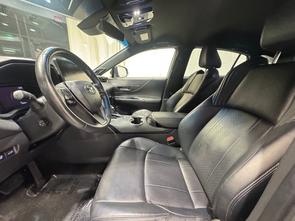 Used 2021 Toyota Venza XLE w/ Softex Package image 18