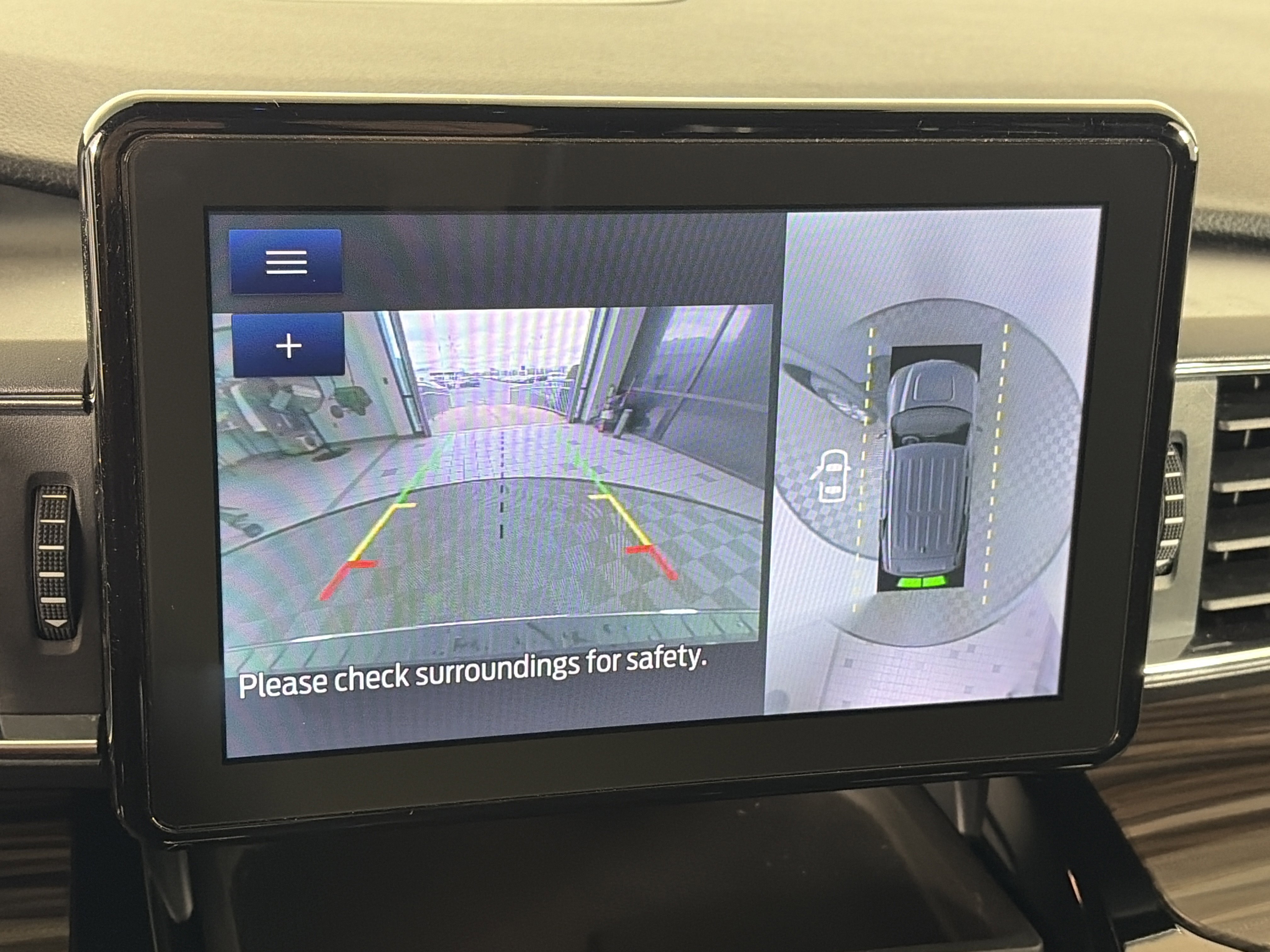 Used 2022 Ford Explorer Limited image 24