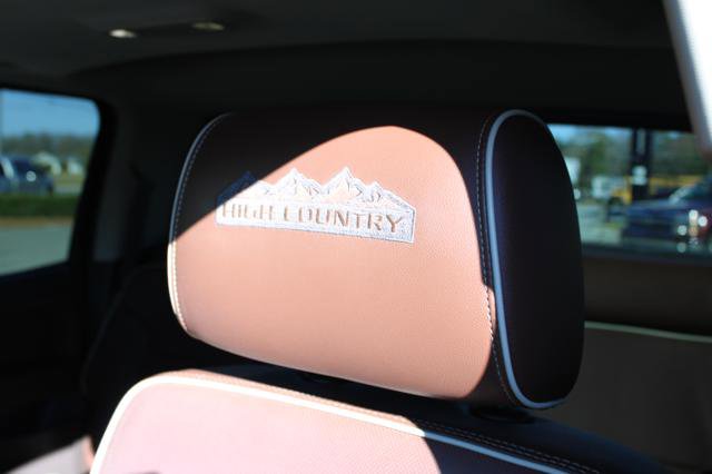 Used 2015 Chevrolet Silverado 1500 High Country w/ High Country Premium Package image 18