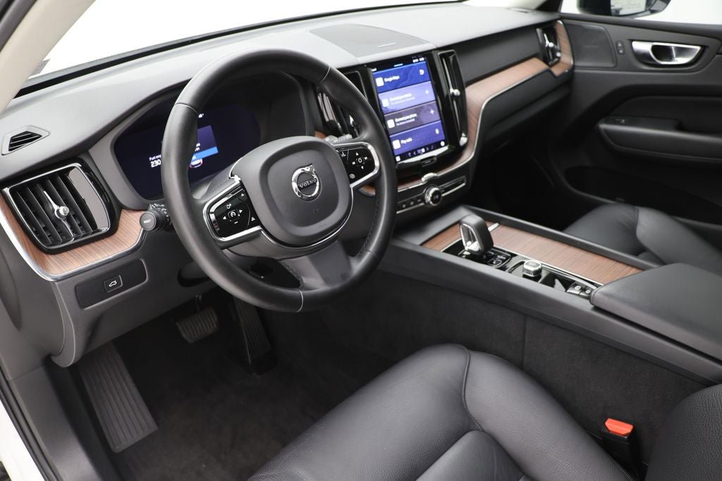 Used 2024 Volvo XC60 B5 Plus w/ Protection Package Premier AWD/4WD image 13