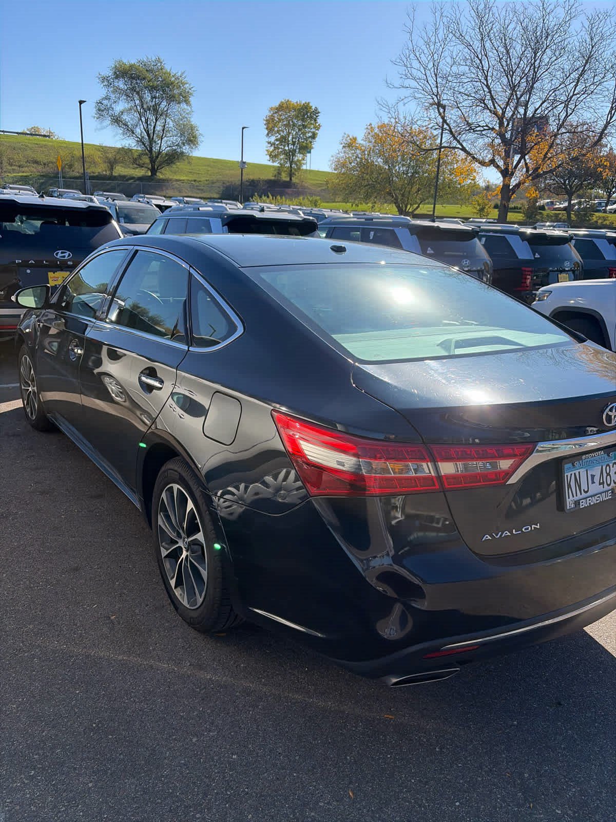Used 2017 Toyota Avalon XLE Premium w/ Carpet Mat Package FWD image 4