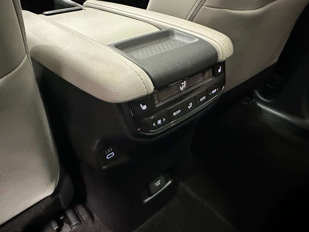 Used 2025 Toyota Grand Highlander AWD image 51