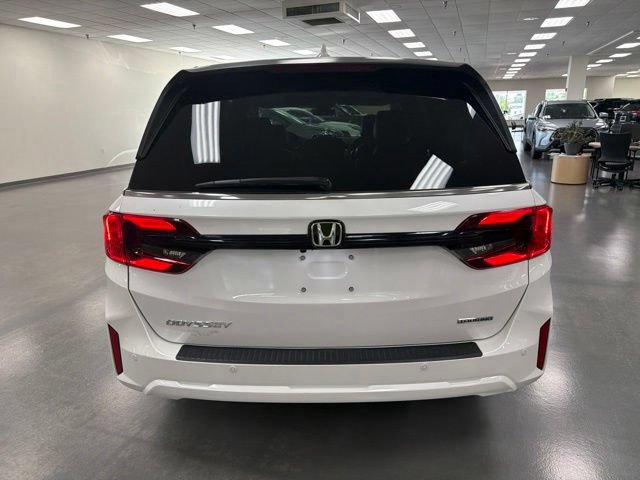 Used 2025 Honda Odyssey Touring image 6