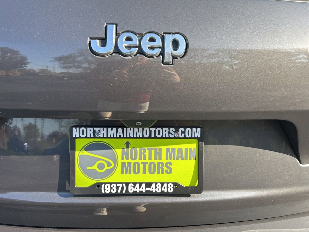 Used 2022 Jeep Grand Cherokee L Laredo w/ Luxury Tech Group I image 10