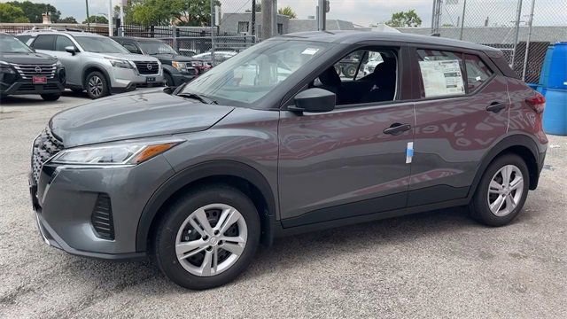 New 2025 Nissan Kicks Play S image 6