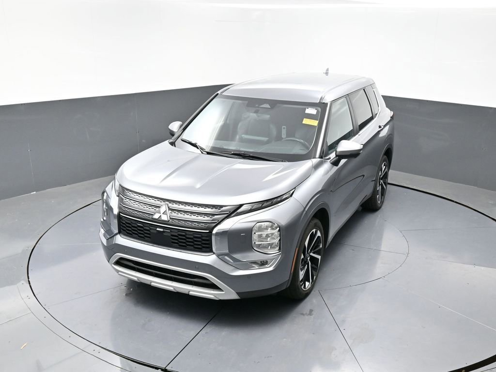 Used 2024 Mitsubishi Outlander SE image 45
