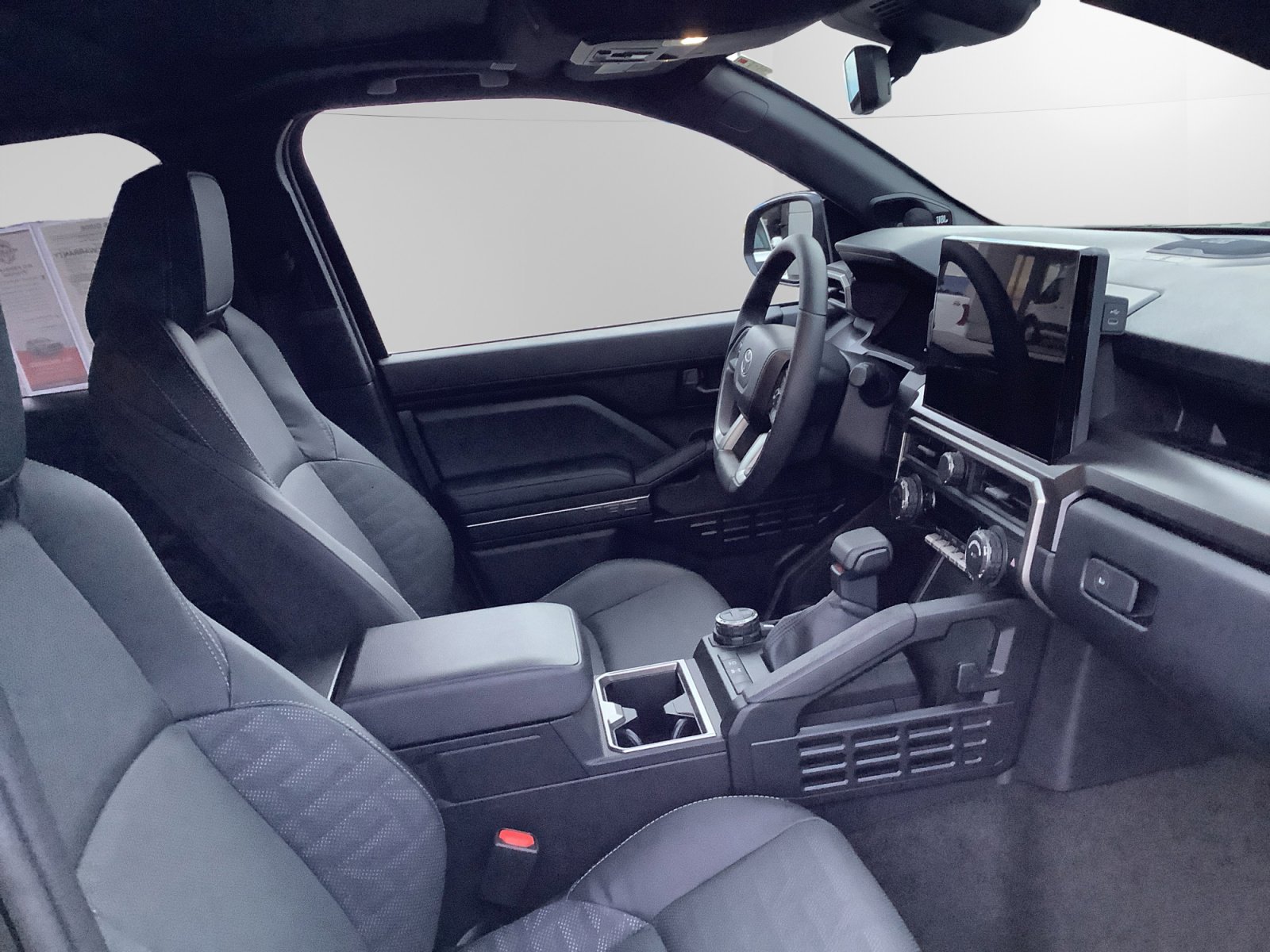 Certified 2025 Toyota 4Runner TRD Off-Road Premium image 15