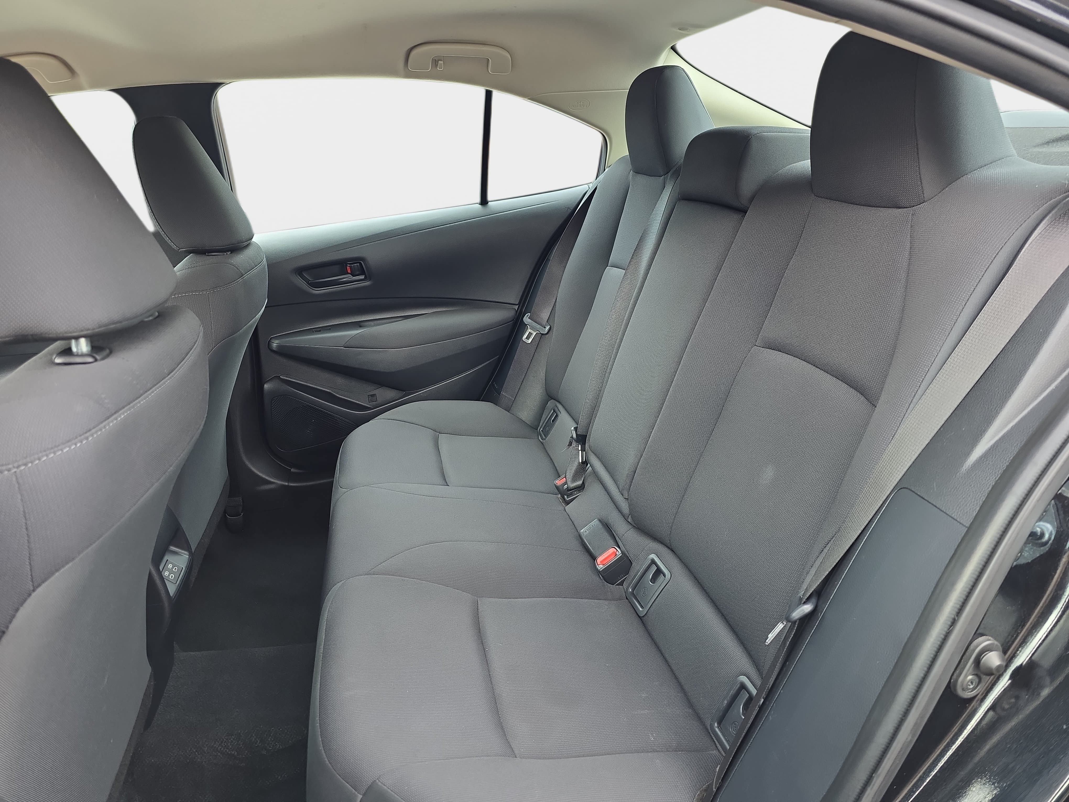 Used 2024 Toyota Corolla LE FWD image 11