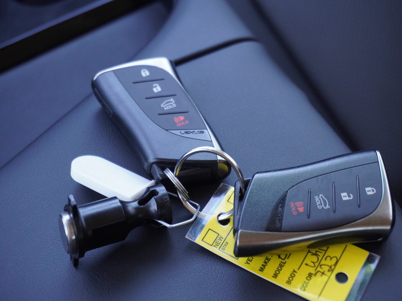 Used 2024 Lexus ES 350 FWD image 17