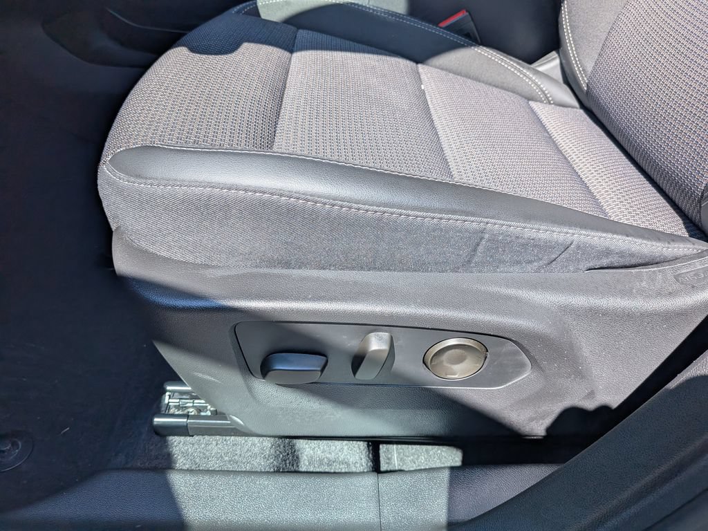 Used 2022 Buick Envision Preferred FWD image 30