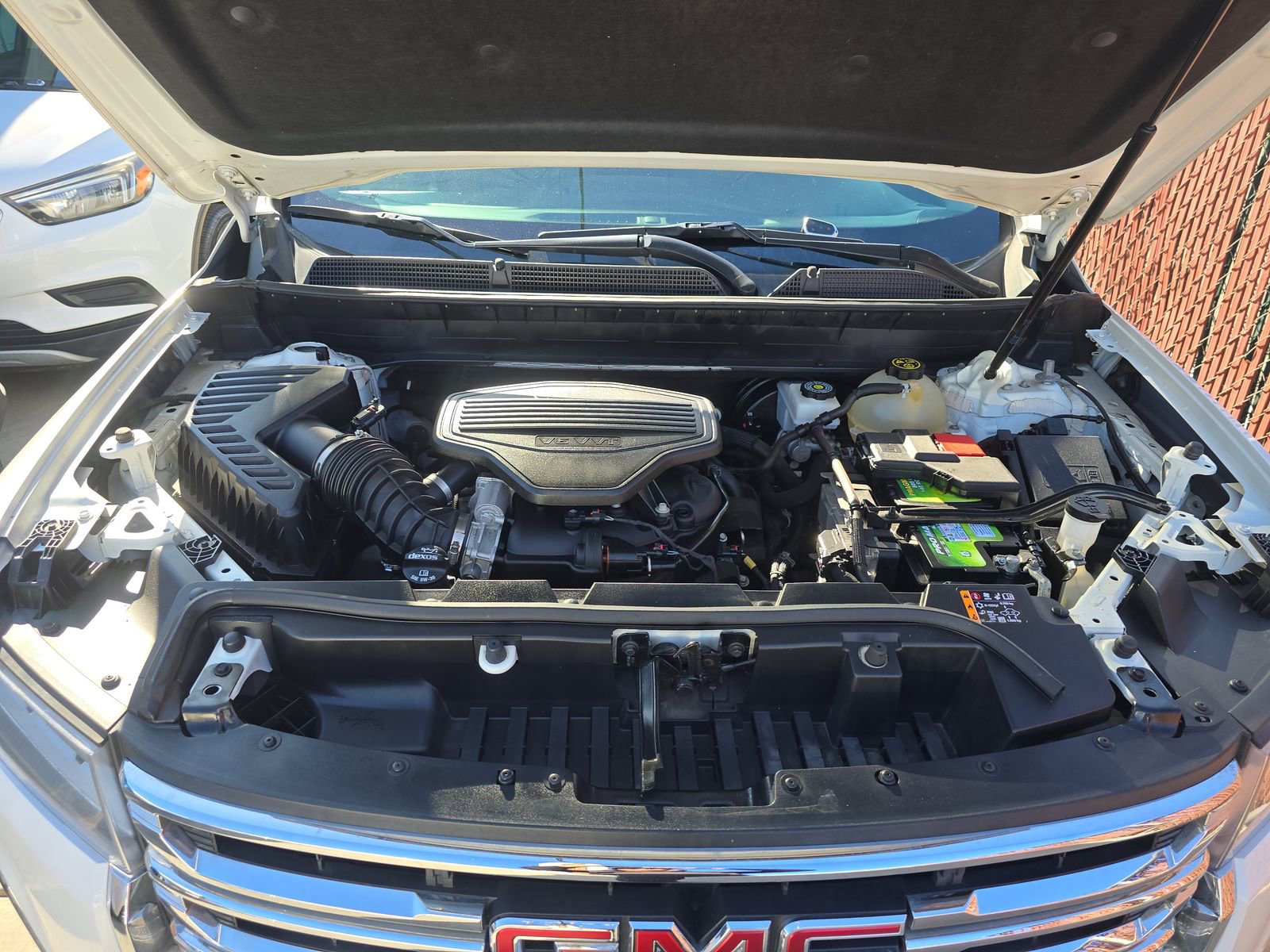 Used 2020 GMC Acadia SLT image 16