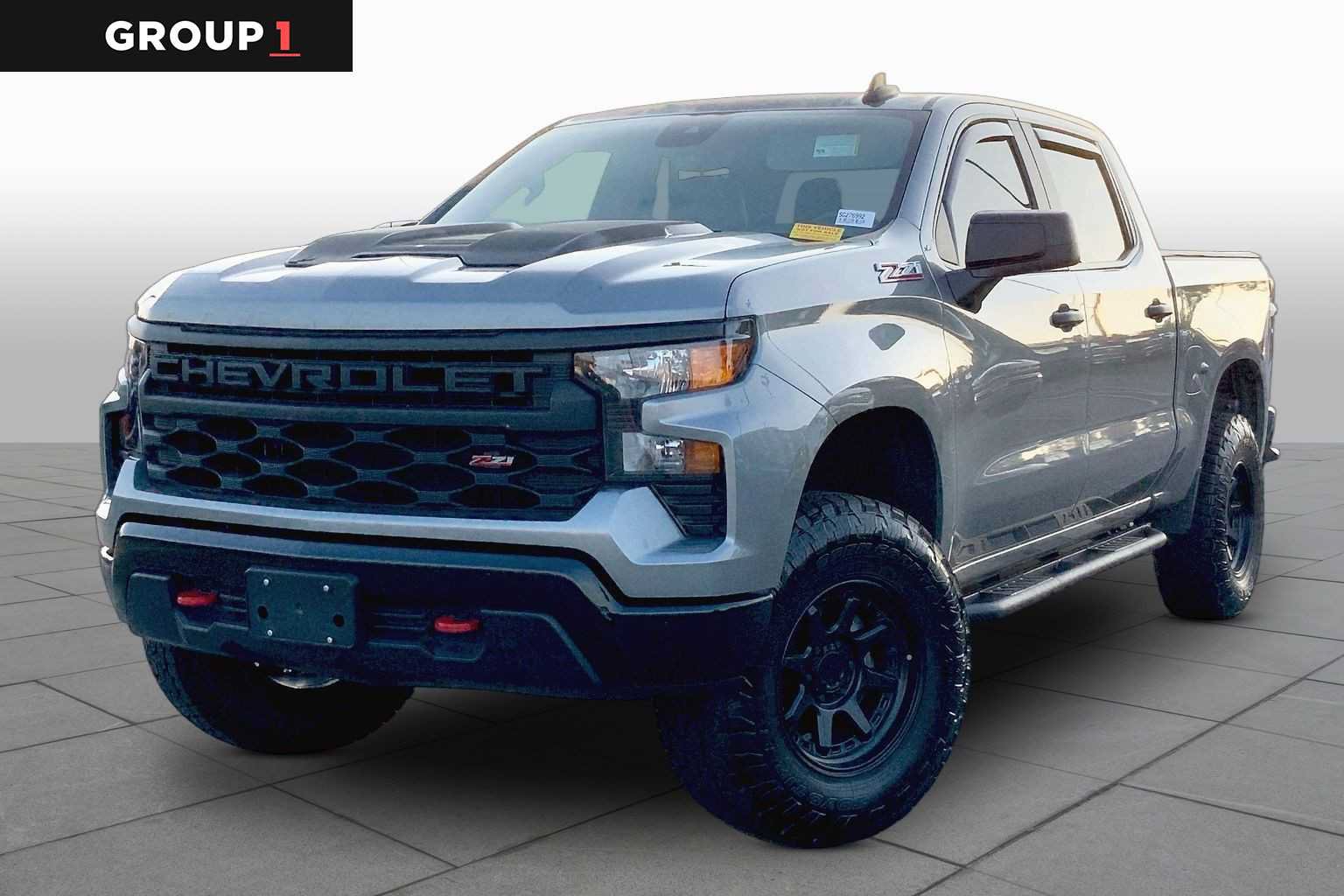 Used 2025 Chevrolet Silverado 1500 Custom Trail Boss AWD/4WD image 1