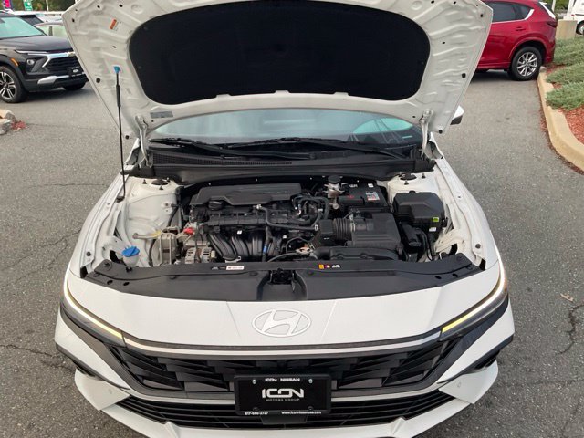 Used 2024 Hyundai Elantra Limited FWD image 22