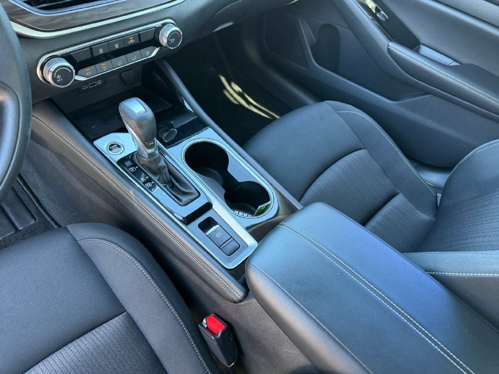 Used 2023 Nissan Altima 2.5 SV AWD/4WD image 19