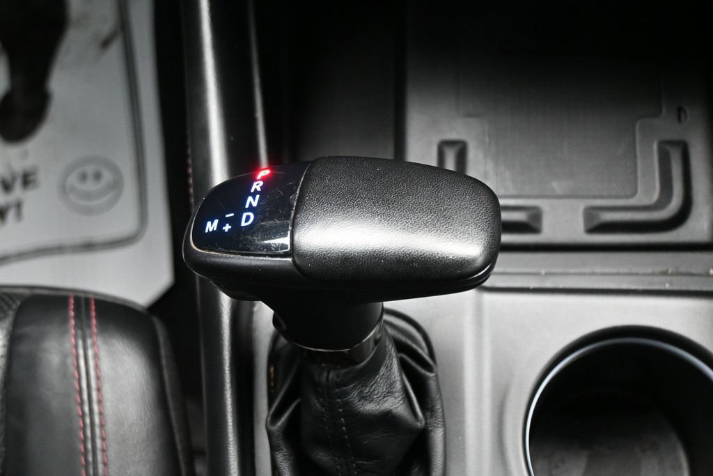 Used 2022 Dodge Durango R/T w/ Blacktop Package AWD/4WD image 19