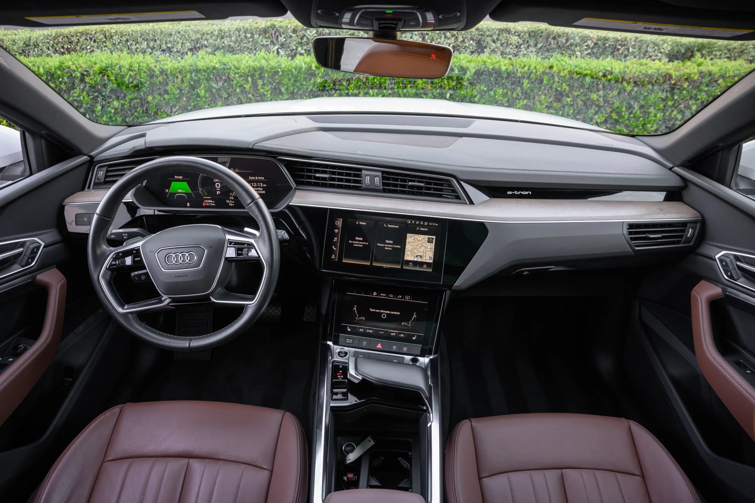Used 2024 Audi Q8 e-tron Premium AWD/4WD image 21