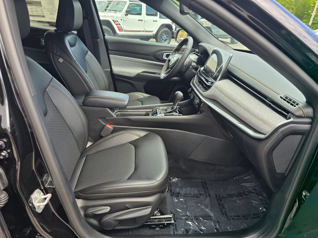 New 2026 Jeep Compass Latitude AWD/4WD image 27