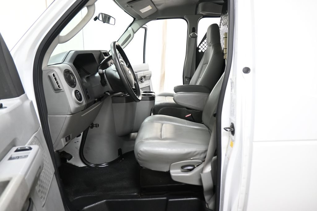 Used 2014 Ford E-150 and Econoline 150 RWD image 5
