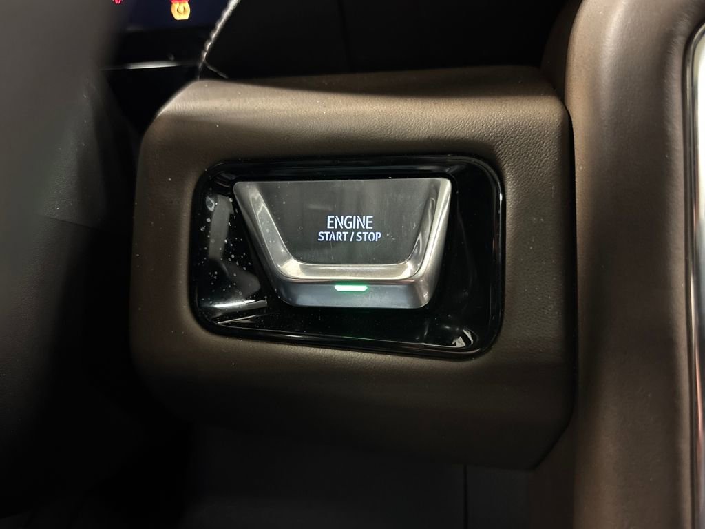 Used 2025 GMC Yukon Denali Ultimate w/ LPO, Floor Liner Package image 46