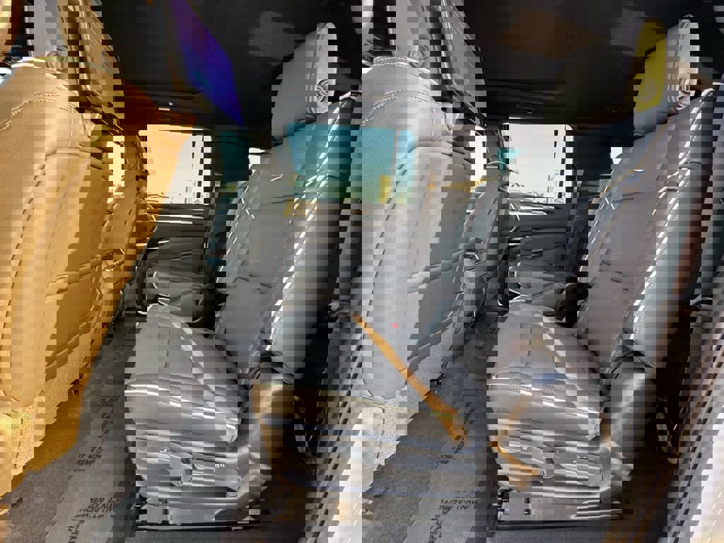 New 2026 Cadillac Escalade ESV Sport w/ LPO, ONYX Package image 34