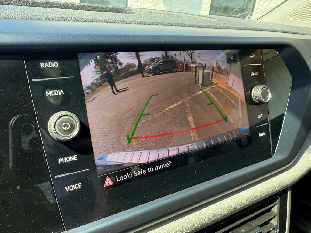 Used 2022 Volkswagen Taos SE image 11